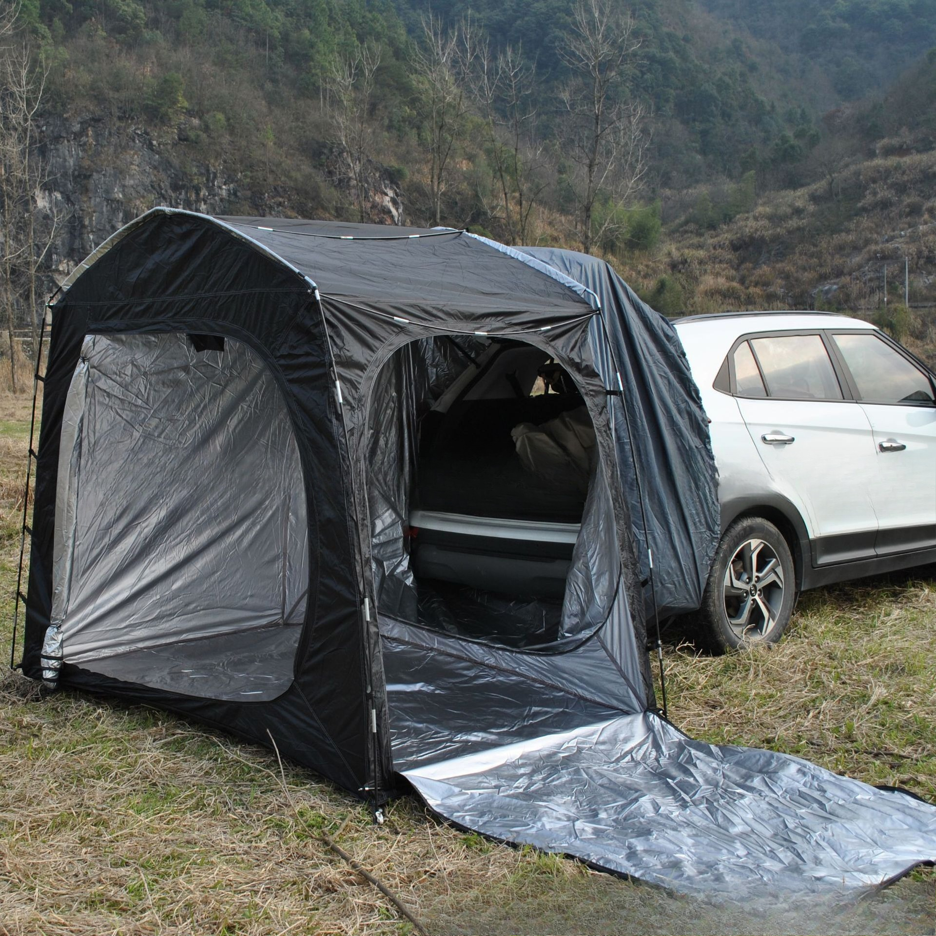 Easy to store full-model rear  - Emergency Mylar Tent reseña y precio